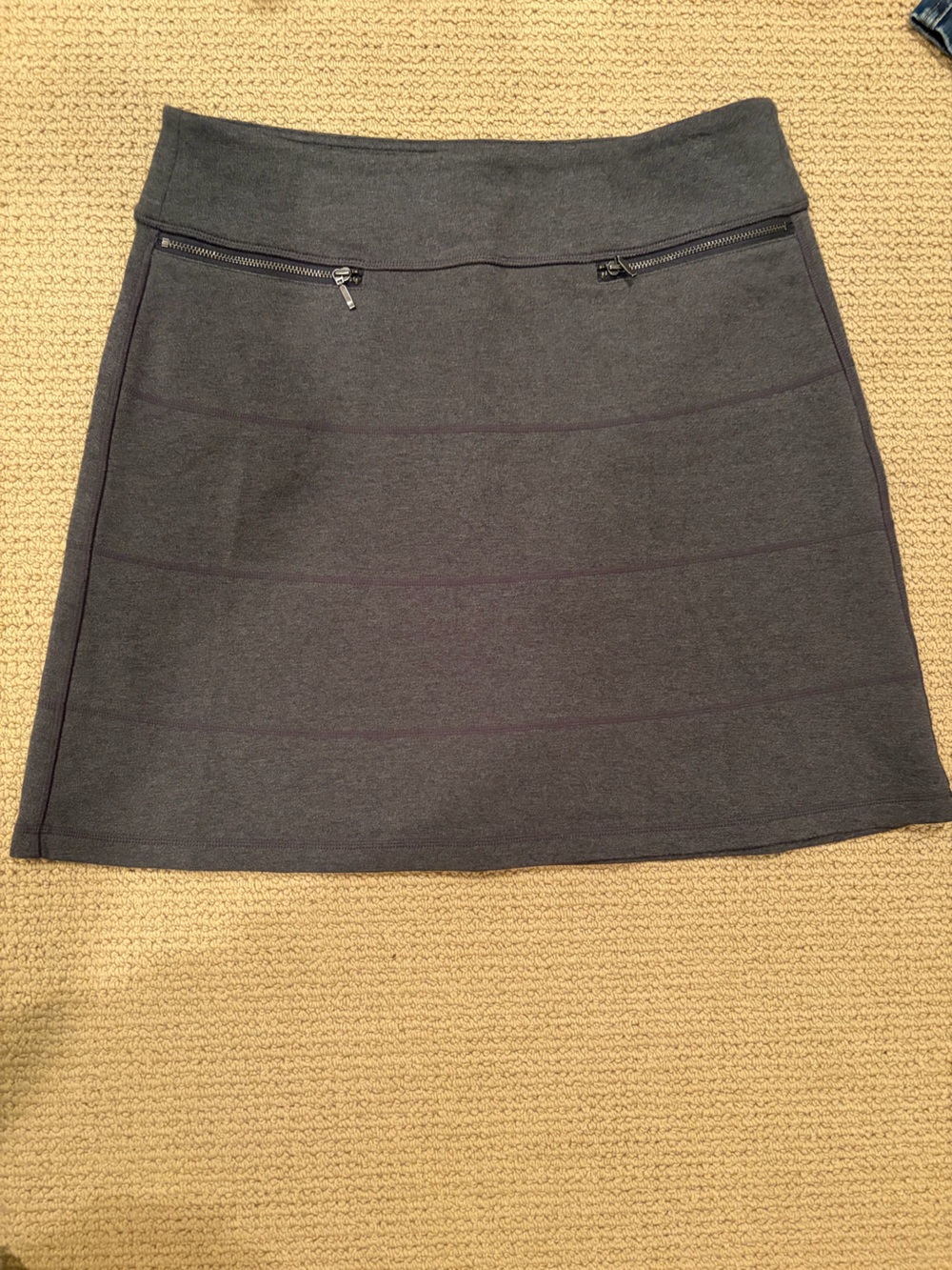 Athleta charcoal gray athletic miniskirt size medium